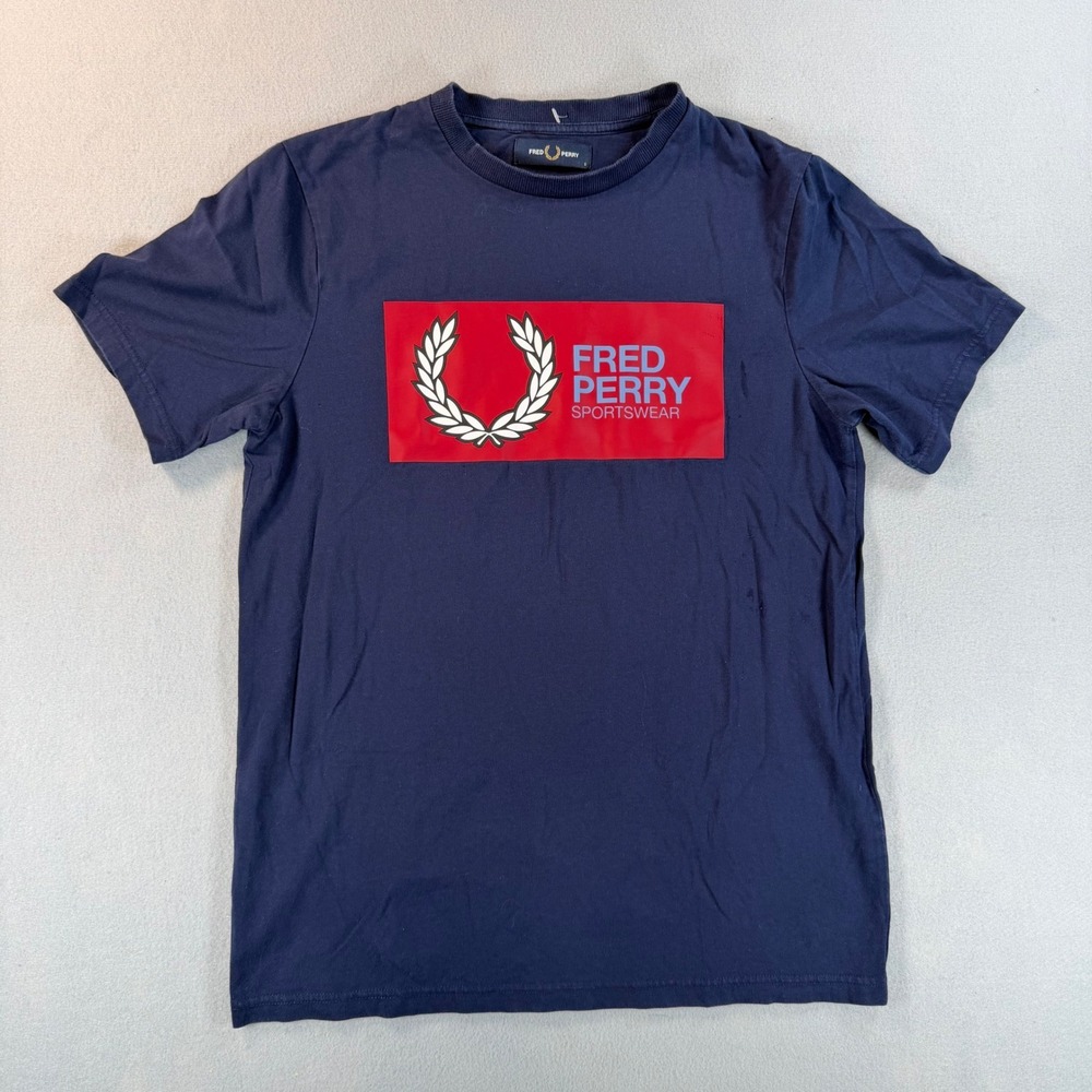 Fred Perry Sportswear Navy Blue Graphic T-Shirt Mens Small Laurel Wreath